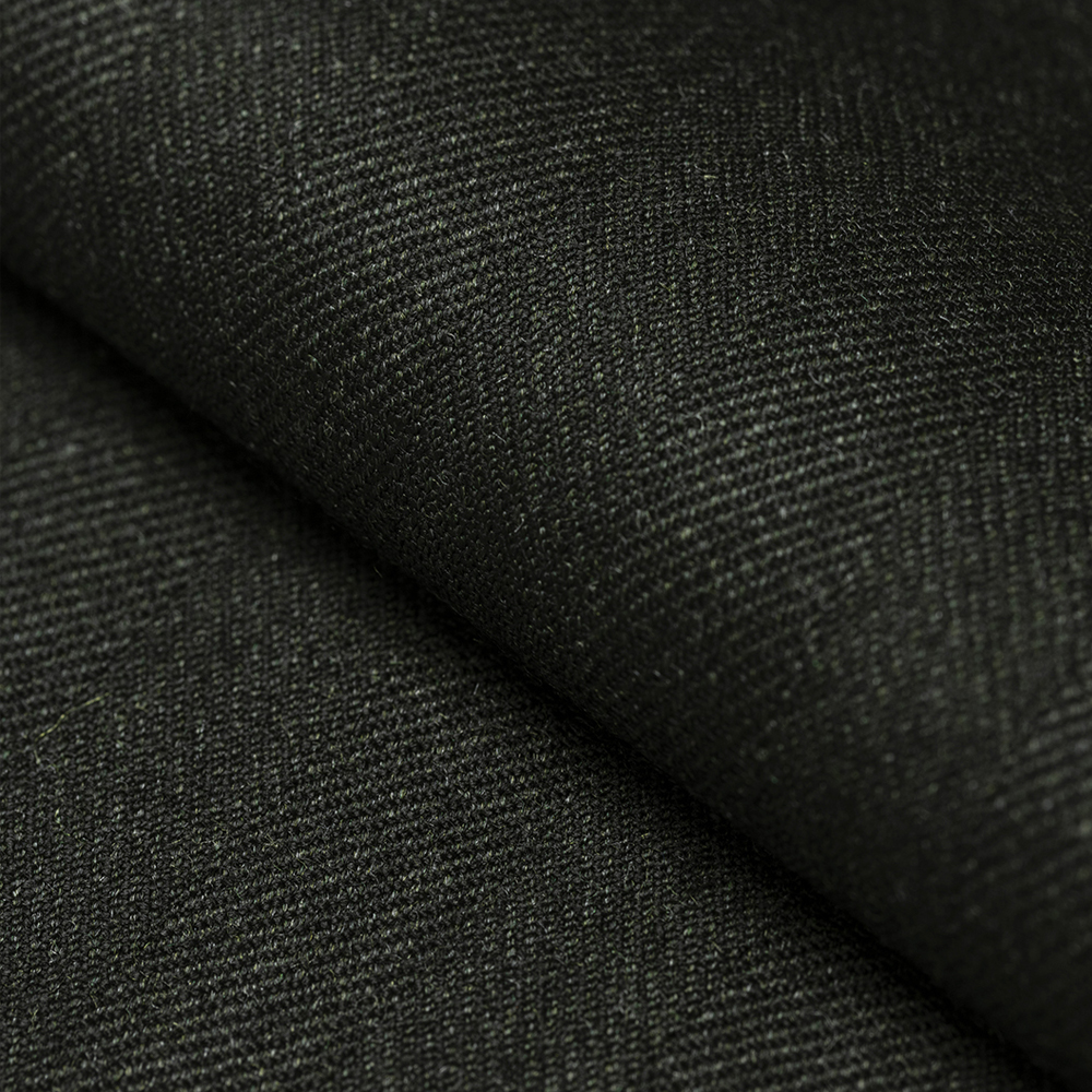 Шерсть S130: комфортная, мягкая и тонкая шерсть «переливающийся Solaro» зеленого цвета